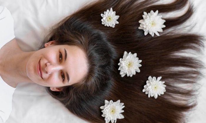 احصلي على شعر صحي ومغذي باستخدام علاجات الشعر الطبيعية